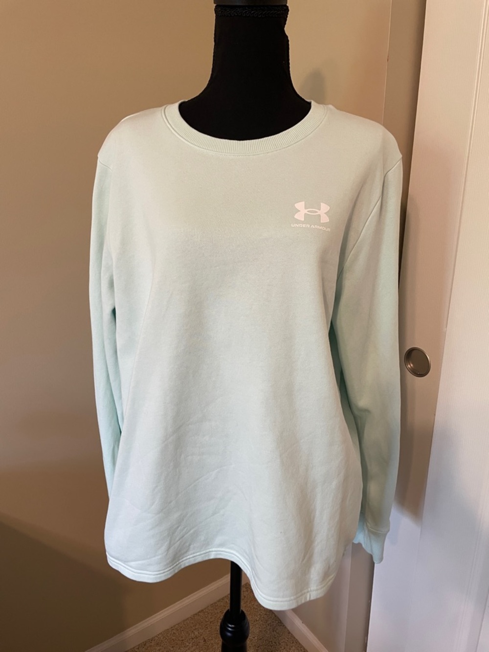 Under Armour Mint Green Long-Sleeve Crewneck Sweatshirt